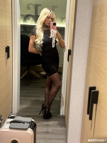 Mia Julia Brückner
