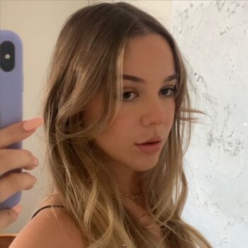 mia_phillipson