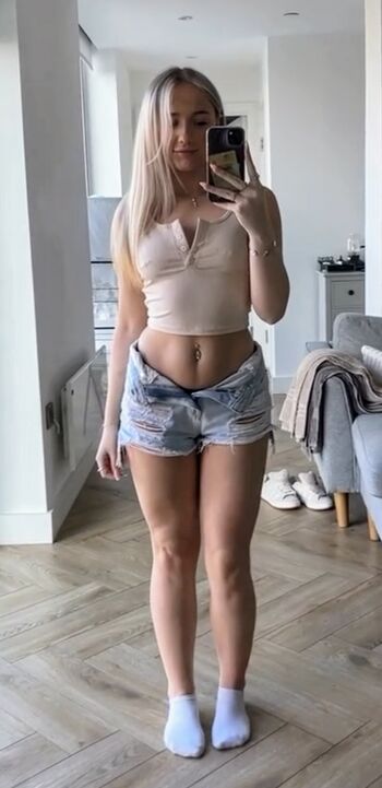 Mia Winward Dunn
