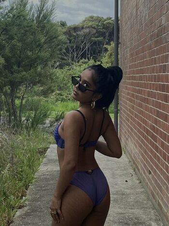 Mia Z