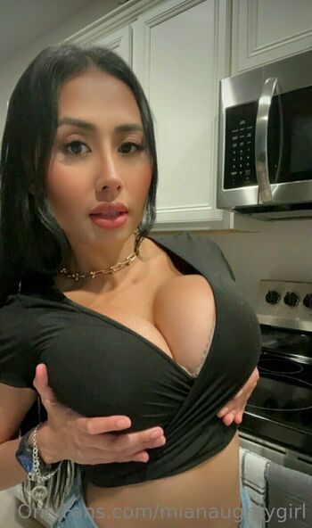 mianaughtygirl