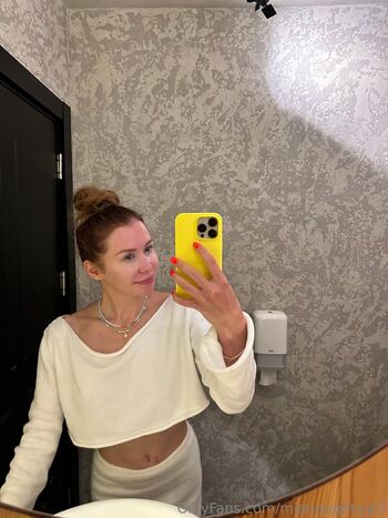mianaughtygirl
