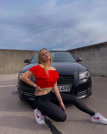 Michellegrsz / 112_michelle