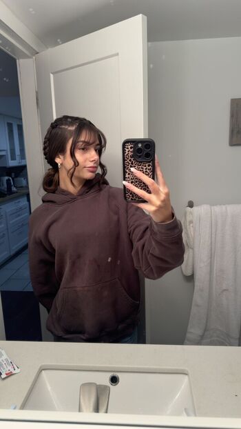 Mikayla Campinos