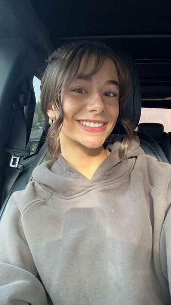 Mikayla Campinos