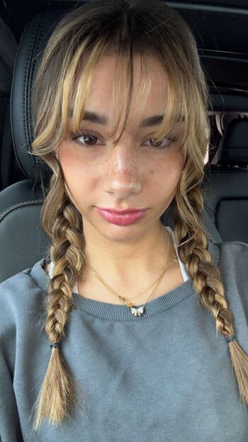 Mikayla Campinos