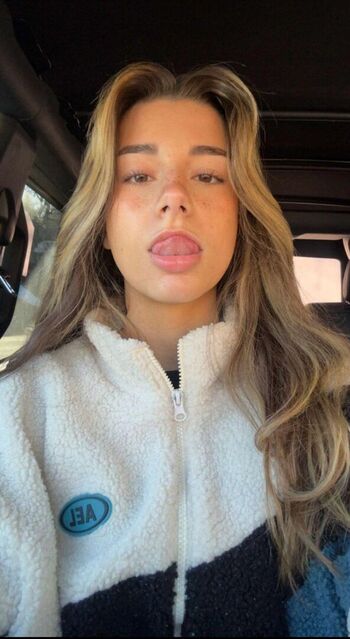 Mikayla Campinos