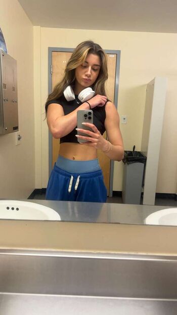 Mikayla Campinos