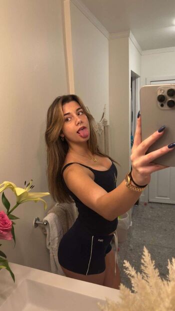 Mikayla Campinos