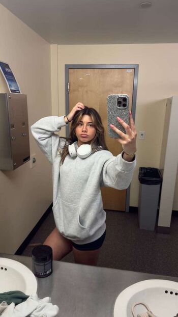 Mikayla Campinos