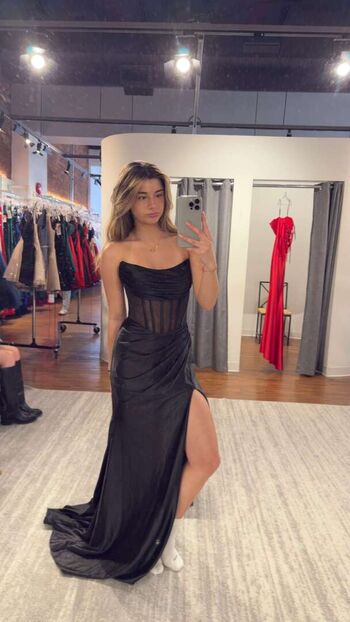 Mikayla Campinos