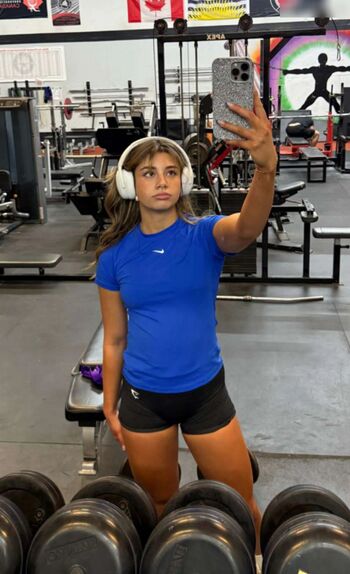 Mikayla Campinos