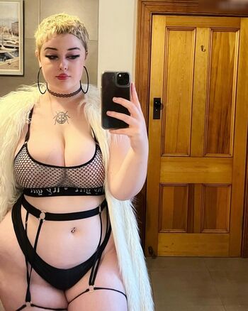 mila bloom
