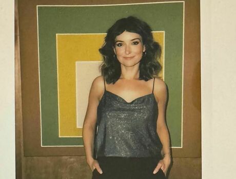 Milana Vayntrub