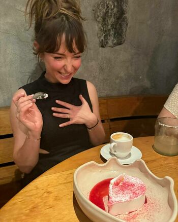 Milana Vayntrub