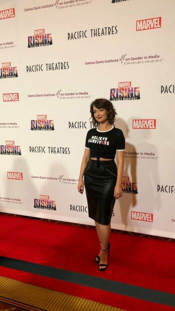 Milana Vayntrub