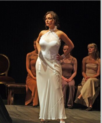 Milana Vayntrub