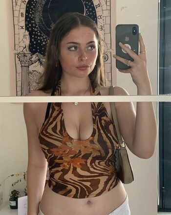 Mimi Mara