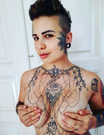 Mira Cuckold