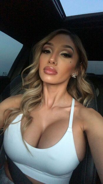 mirahbellaofficial