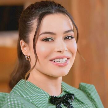 Miranda Cosgrove