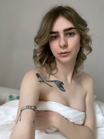 Miss_Crows_Nest