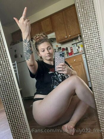 miss_emily022_free