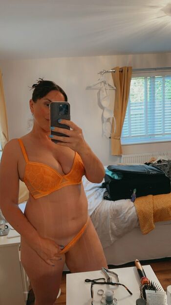 Miss L Xxx
