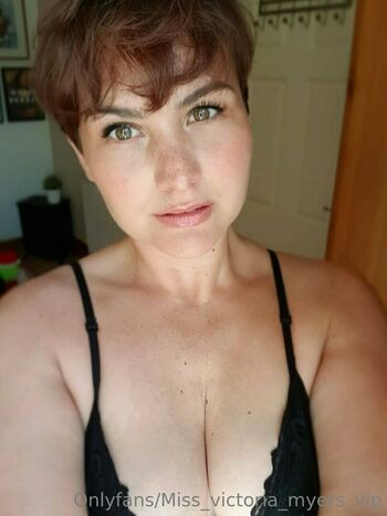 miss_victoria_myers_vip