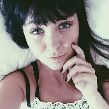 MissGLaDOS / dieamelie_