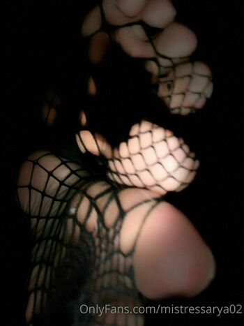 mistressarya02