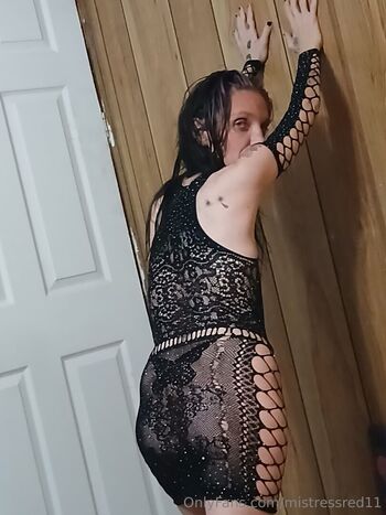 mistressred11