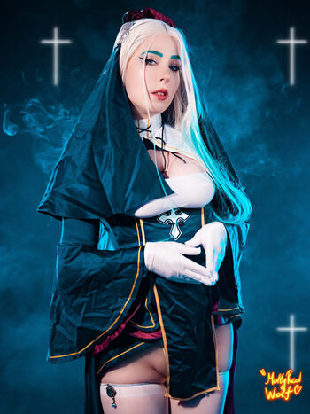MollyRedWolf