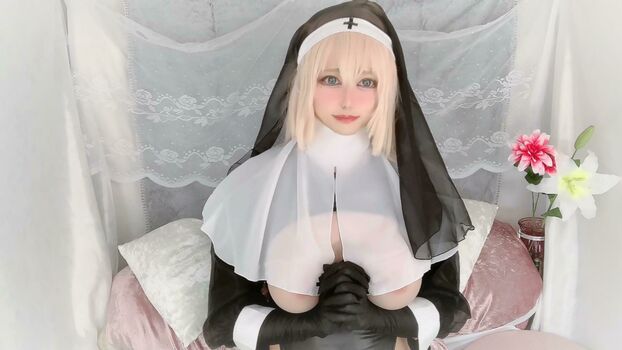 Momo JP Cosplay