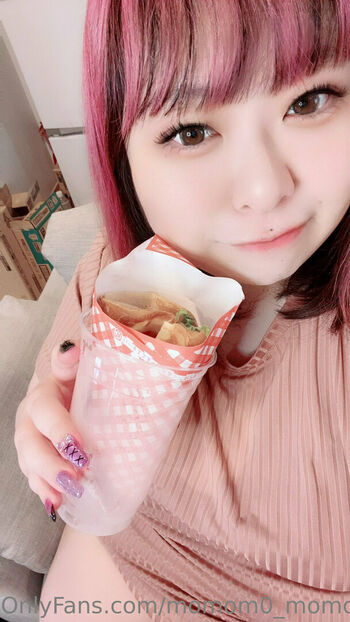 momom0_momochan