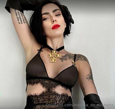 monica_de_mistress