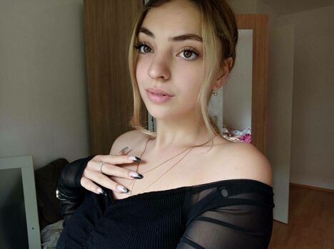 monica01.03