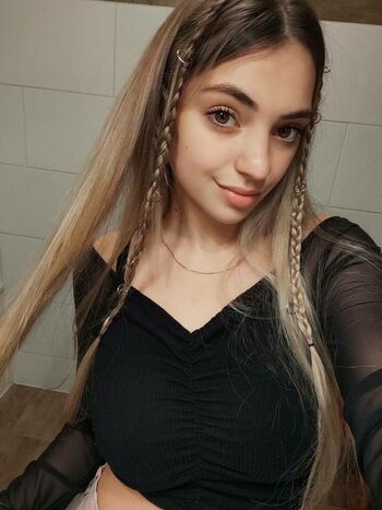monica01.03
