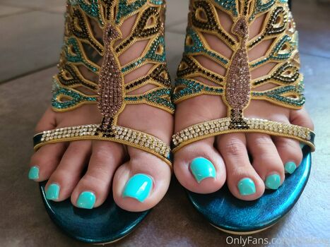 moon_soles2