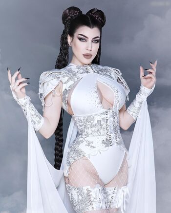 Morgana Threnody in Velvet