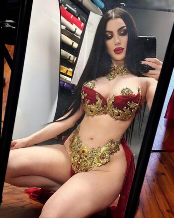 Morgana Threnody in Velvet