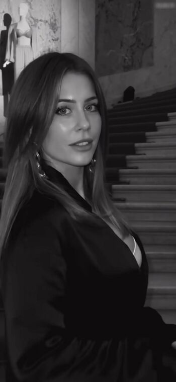 Mrs.Bella