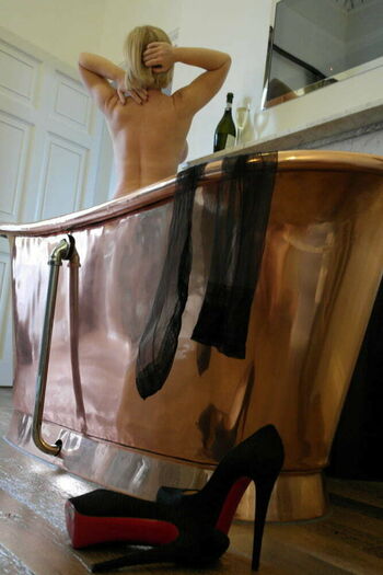 Mrs S Stockings