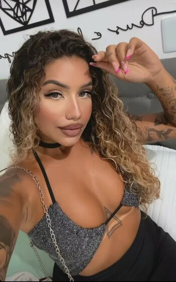 Muito Linda