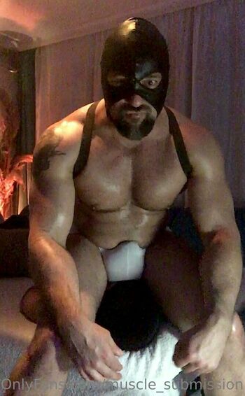 muscle_submission