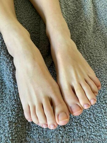 myposedtoes