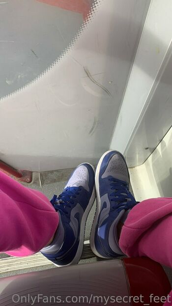 mysecret_feet