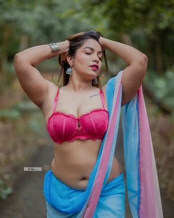 Naari Magazine