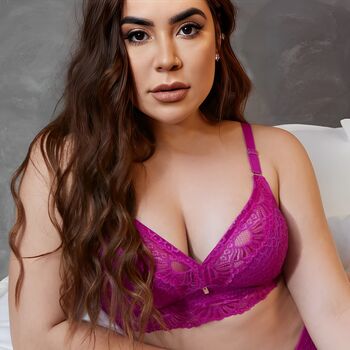 Naiara Azevedo