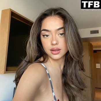 Nailea Devora